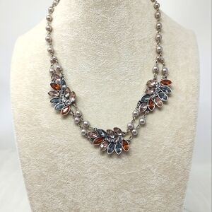 Elegant Pearl and Crystal Necklace
